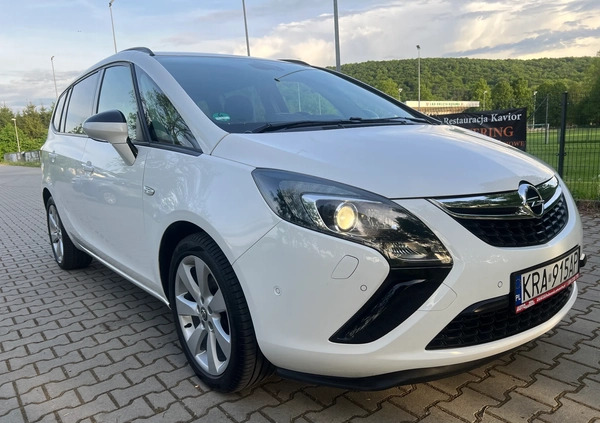 Opel Zafira cena 43900 przebieg: 105000, rok produkcji 2012 z Świecie małe 742